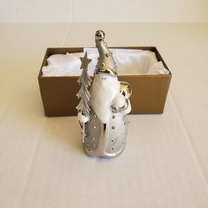 Pier 1 Imports Santa Pere Claus Christmas Ceramic Noel 4 1/2" Figurine w/ tree. 